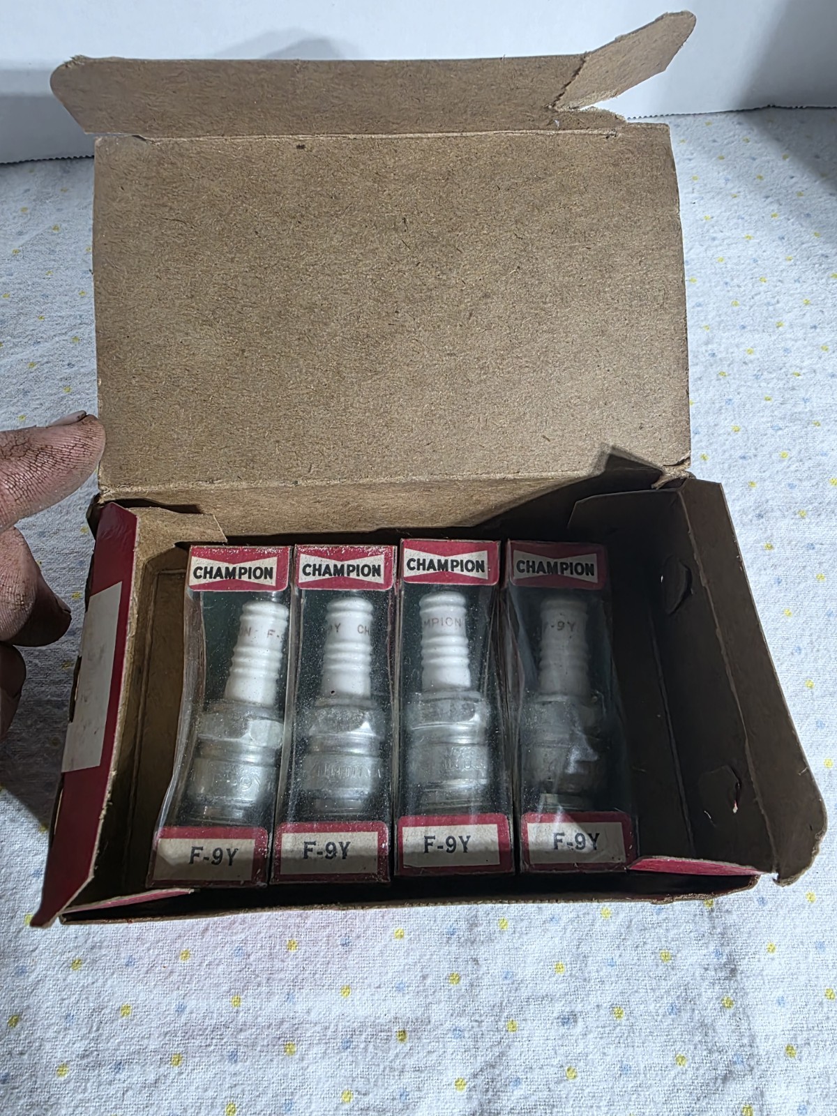 Champion F-9Y Ford Spark Plugs -4 Pack