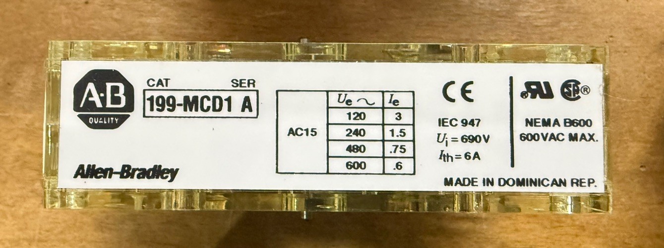 Allen-Bradley 199-MCD1 Ser. A Mechanical Interlock Reversing Contactor Accessory