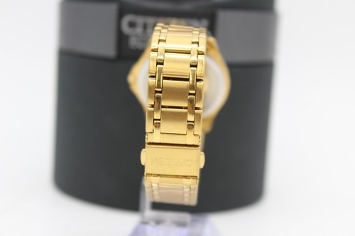 F Boxed Citizen ECO-Drive WR50 Day/Date E100 Gents Quarts Wristwatch Working - Picture 11 of 17