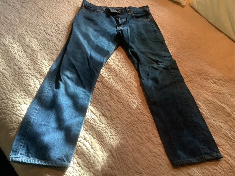 Levis 501 Jeans Mens 34x33 Blue Denim Original Straight Fit Button Fly Red Tab