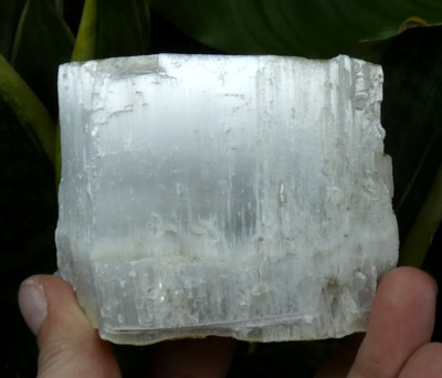 White Selenite Raw Block Fibrator 8x6cm Minerals Collection Stone Reiki Care