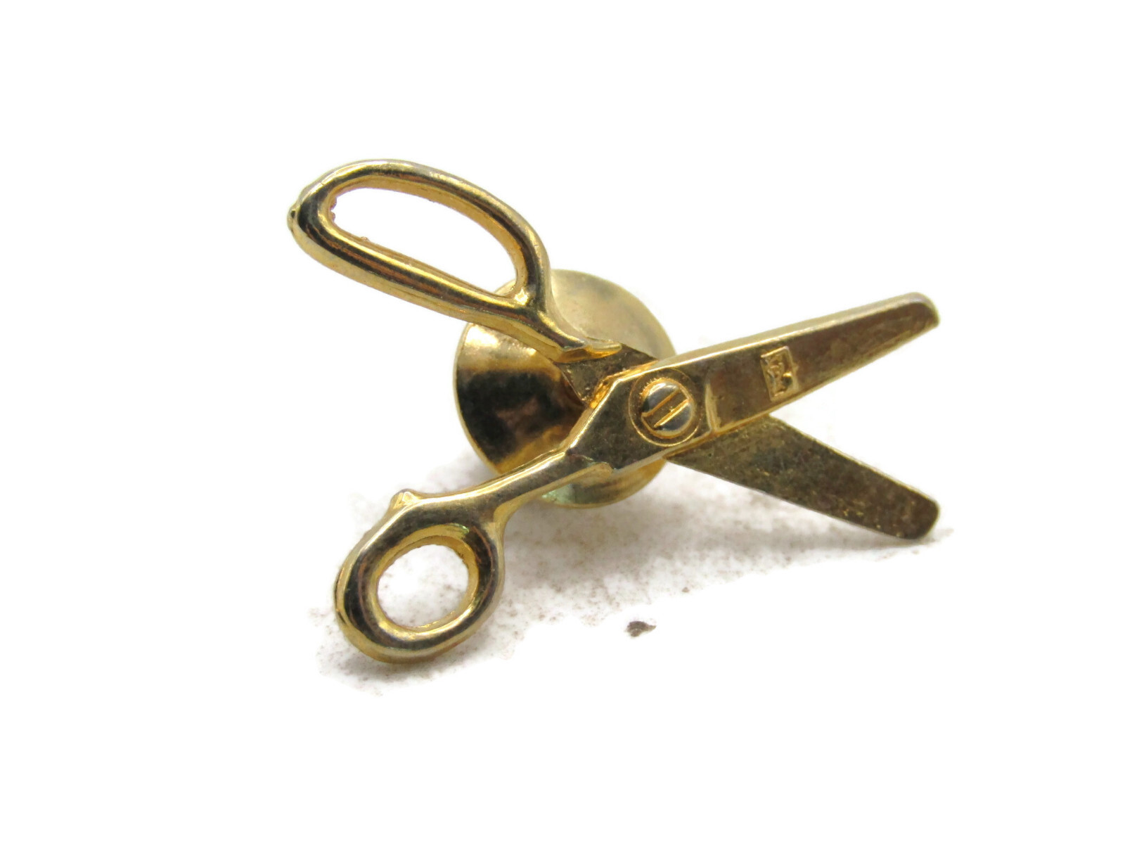 Scissors Pin Hair Cutting Hair Dresser Gift Gold Tone-image