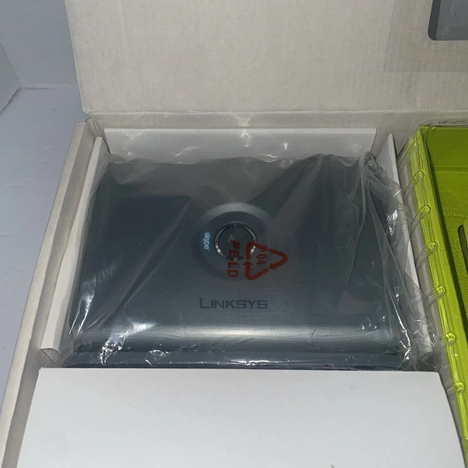 Linksys Cordless Dual Mode Internet Telephony Kit With Skype Model CIT400 - Image 3 of 4