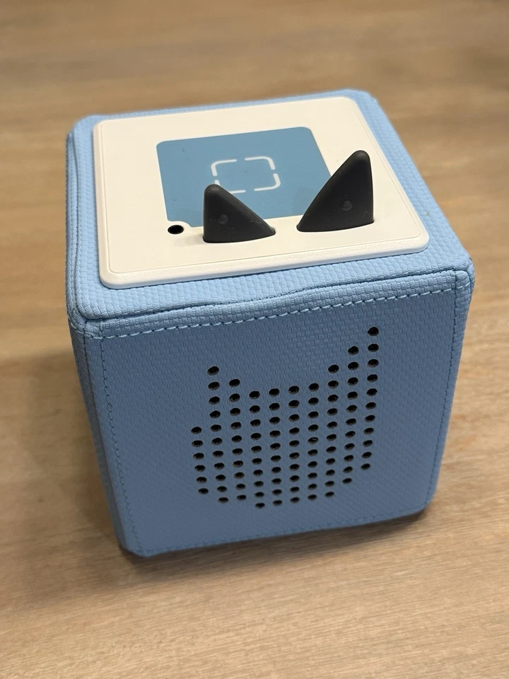 Tonies -  Toniebox Audio Player Bundle with Charger + 12 Toy Figurines - Clean - Image 2 of 4