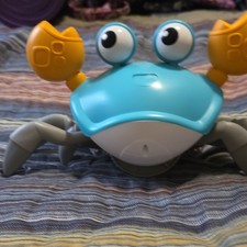 Battery Operated Crawling Crab Toy Blue and Yellow Interactive