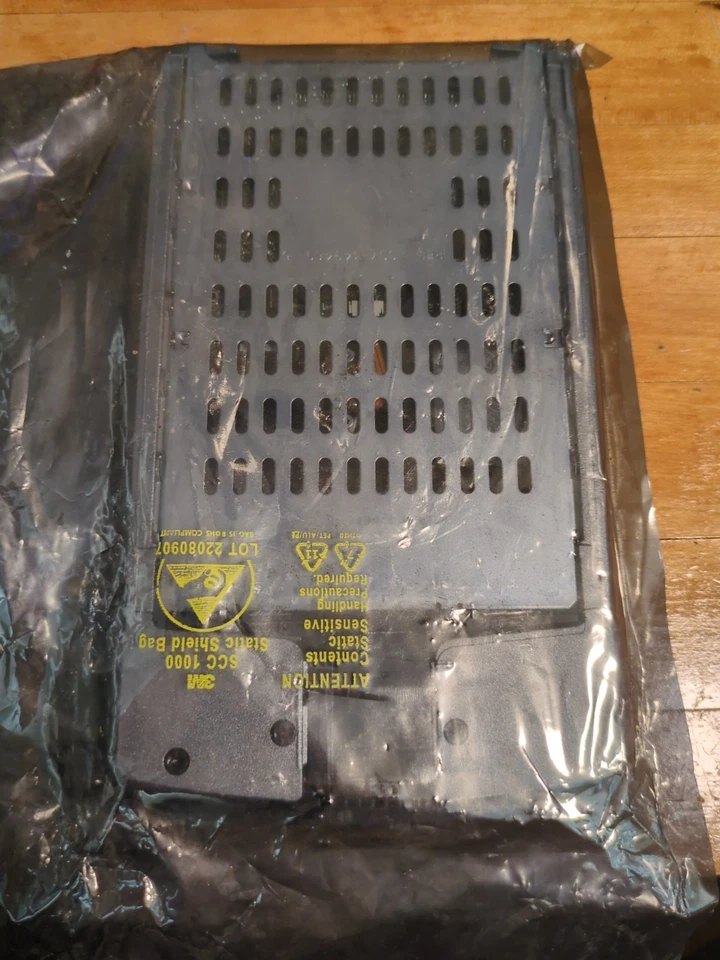 HP 300GB, BD30089BBA MAW3300NC 10K Wide Ultra320 SCSI 80pin 3.5" Festplatte Neu - Image 2 of 3