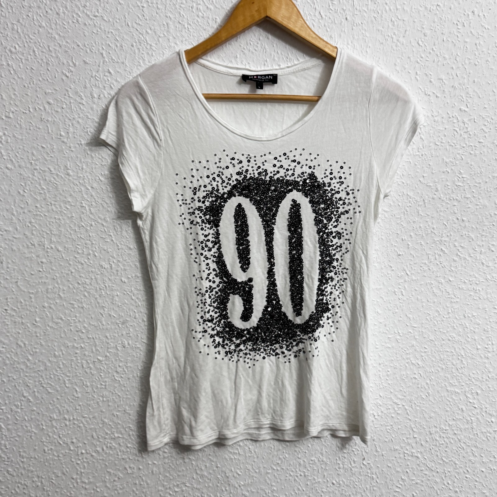 Morgan de Toi White Sequin Graphic T-Shirt - Size Large - Number 90 Motif image 2