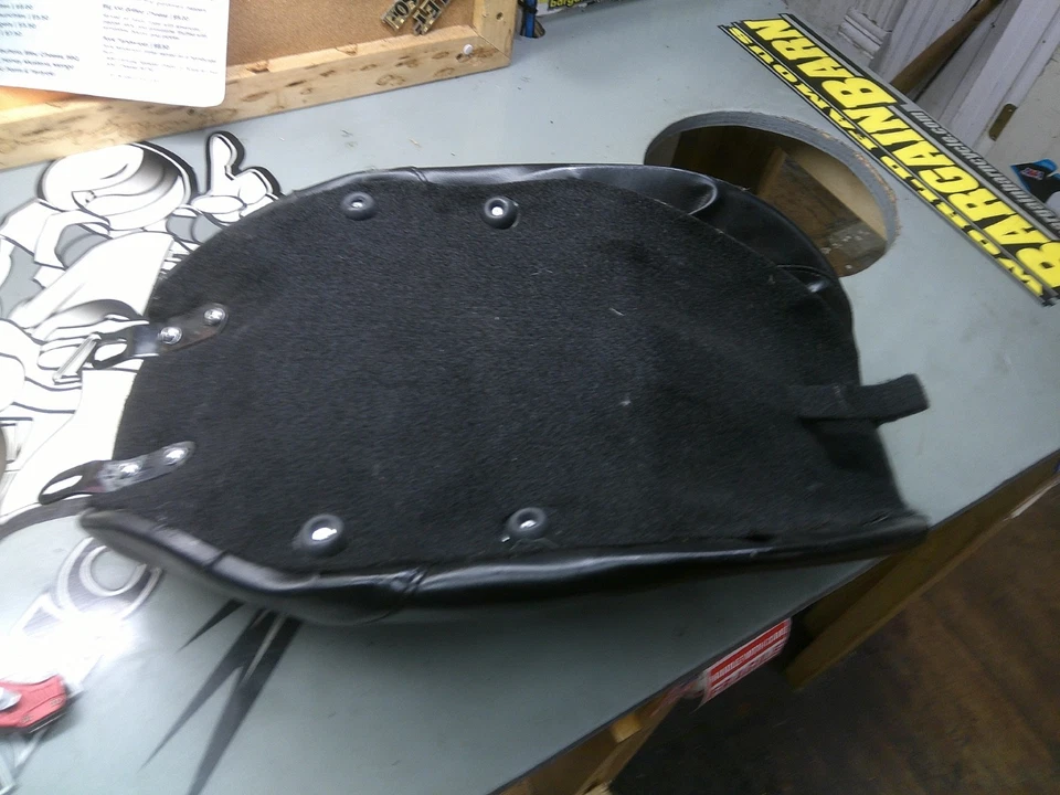 Asiento individual Le Pera - LH-857 - Silhouette Foto 2 de 3