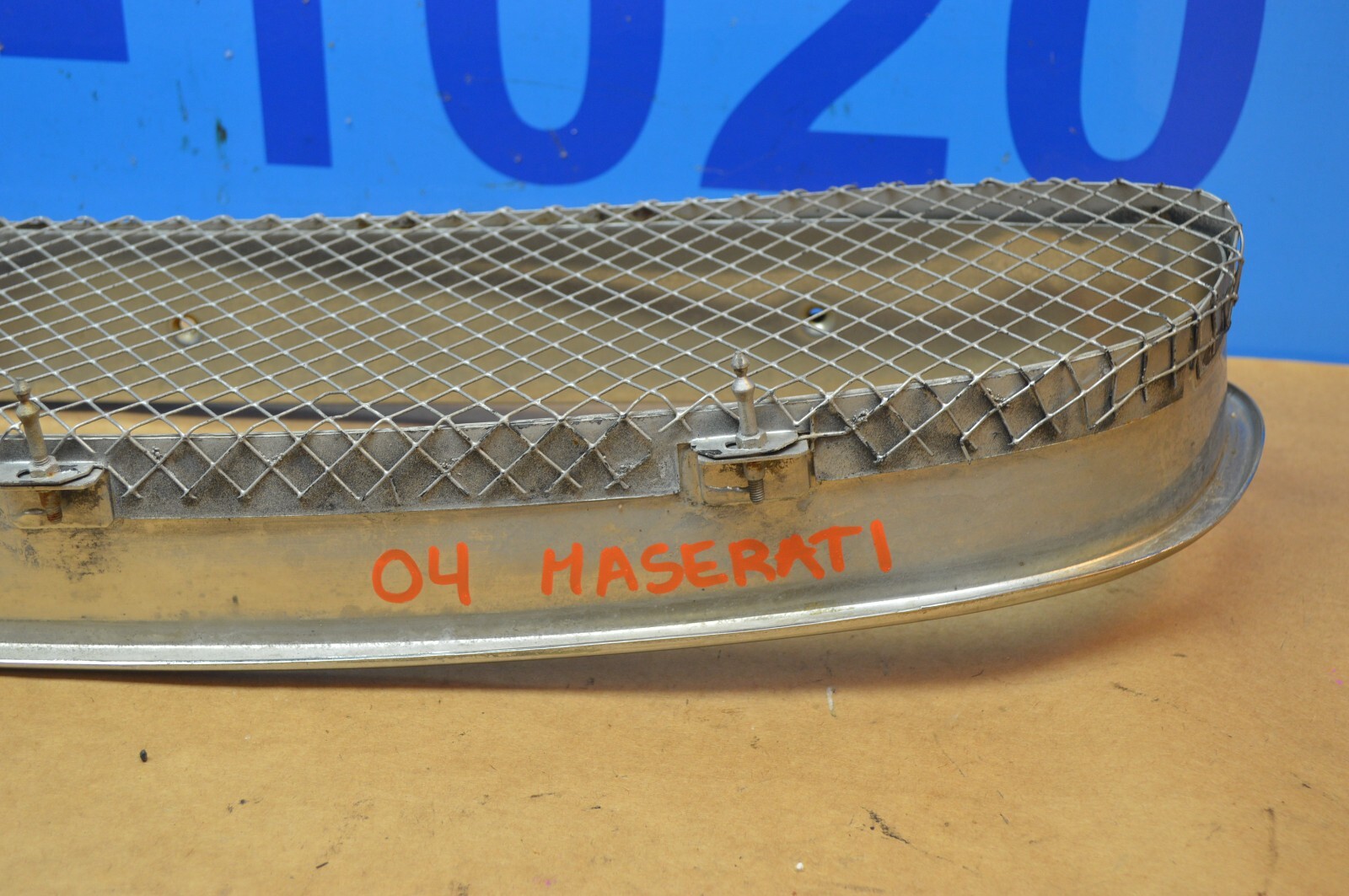 2004 M138 MASERATI M128 GT COUPE  FRONT RADIATOR GRILLE GRILL CHROME ASSEMBLY