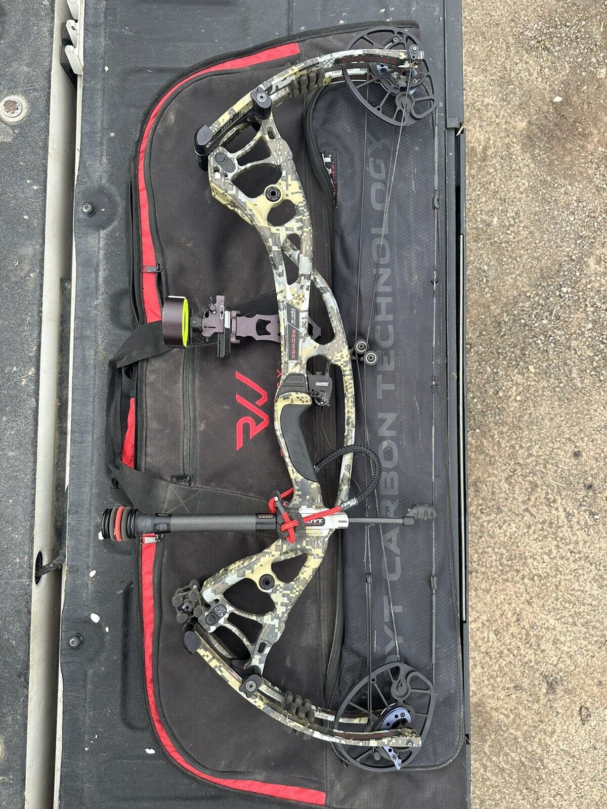 hoyt Carbon RX-4 Ultra LOADED WITH CASE