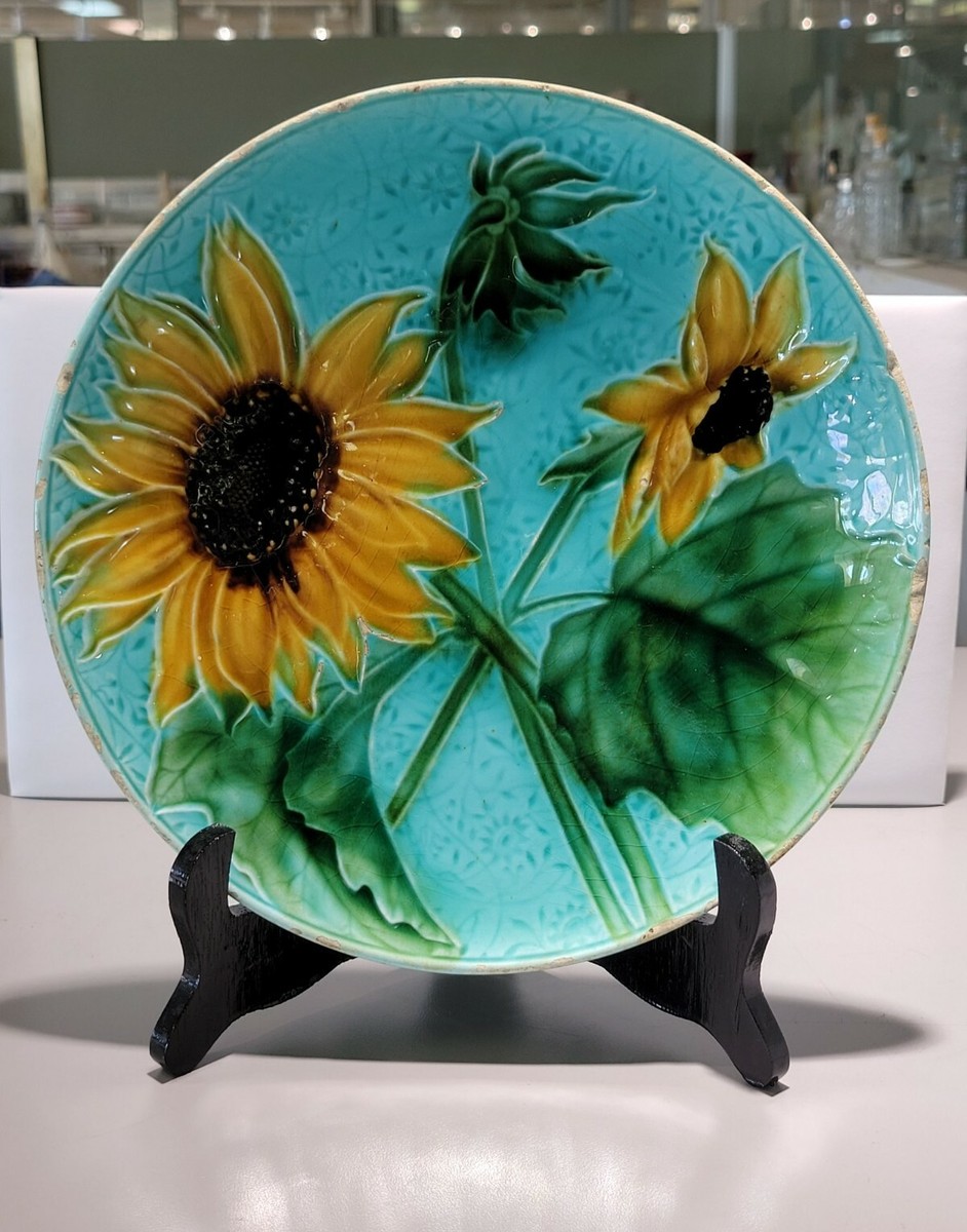 Antique Villeroy & Boch Schramberg 9 1/2