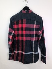 Preços baixos em Burberry Preto, casual, com Botões Camisas Preços baixos em Burberry Preto, casual, com Botões Camisas