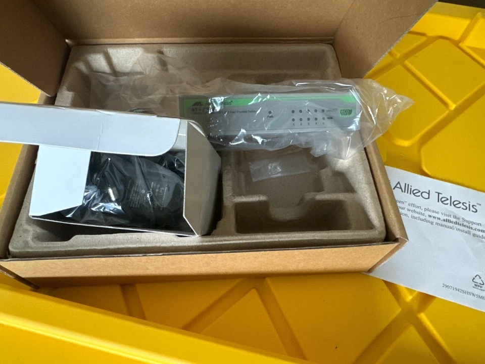 Allied Telesis AT-FS705LE FS700 Series 5 x Ports 10/100Base-TX Rack-mountable - Image 3 of 4