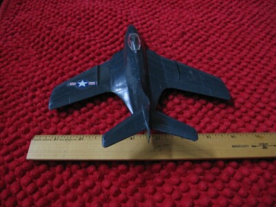 Vintage Plastic Model Grumman Cougar F9F-6