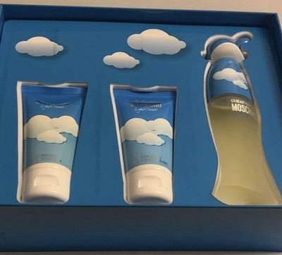 Moschino Cheap And Chic Light Clouds 50 ml Eau De Toilette + 50ml Bodylotion +