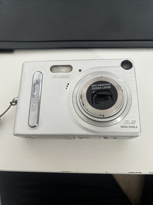 Casio camera digital silber/ 3 mal Zoom/Exilim/ gebraucht/ 3,2 Megapixel