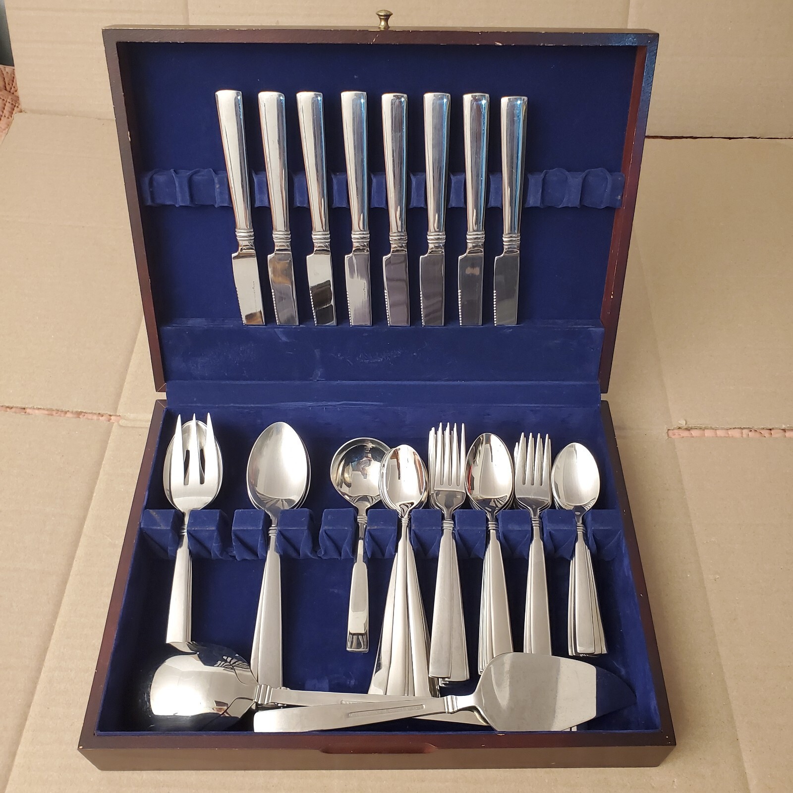 57pc Reed & Barton Heritage Mint Stainless Steel Silverware Set 18/10