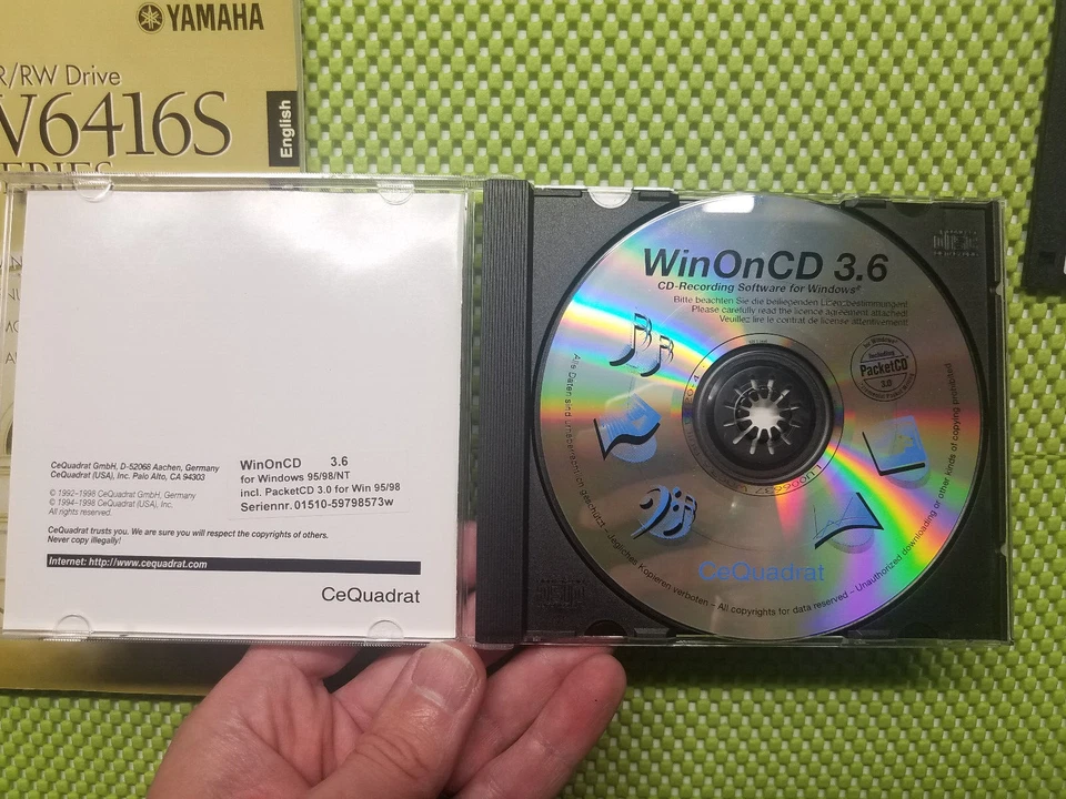 Yamaha CRW6416S-NB CD-RW 6x4x16x SCSI Manual, WinOn CD Software + License - Image 4 of 4
