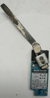 MICROSWITCH LSA1A-B Rotary Limit Switch 600 VAC 10 AMP + DTE6-2RN2 used lot of 2