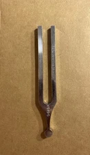 Vintage Tuning Fork C-523.3 Pitch Deagan Chicago 4.5” Long