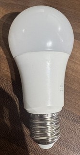 Hive Smart Light Bulb E27 Dimmable Screw Fitting 9W 2700k Warm White