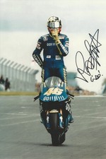 VALENTINO ROSSI YAMAHA GRADE FOTOGRAFIA CON AUTOGRAFO ORIGINALE CM. 20 x 30