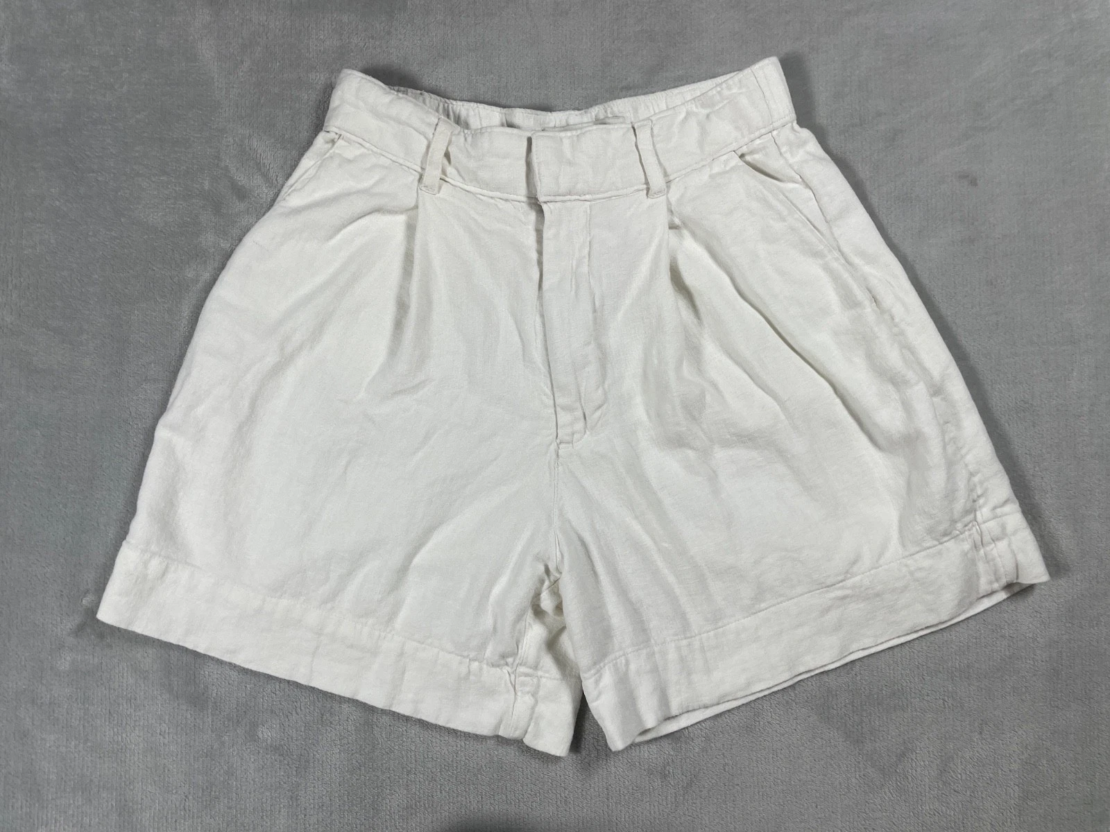 Abercrombie & Fitch Shorts Women XS White Linen Blend Pleated Casual Summer
Opens in a new window or