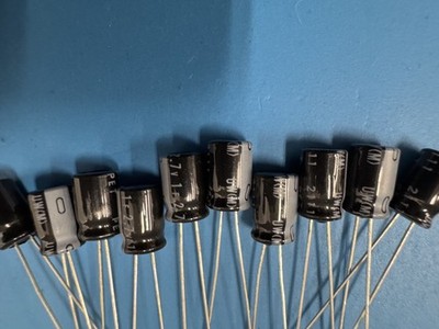 UW Series 2.7 V 1 F ±20% 6.3 x 9 mm LS=2.5 mm Electric Double Layer Capacitor
