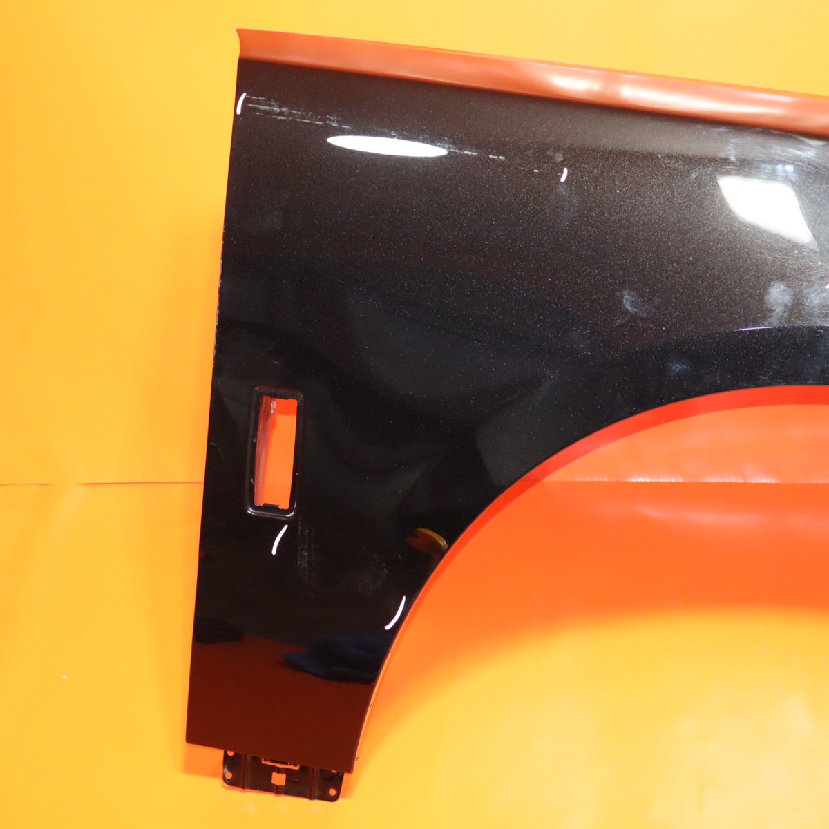Rolls-Royce Cullinan 2025-2026 Right Fender P/N 41359633690