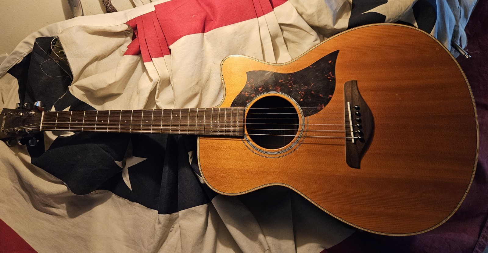Vintage Yamaha AC1R acoustic-electric guitar in Great Condition! Comes with Case