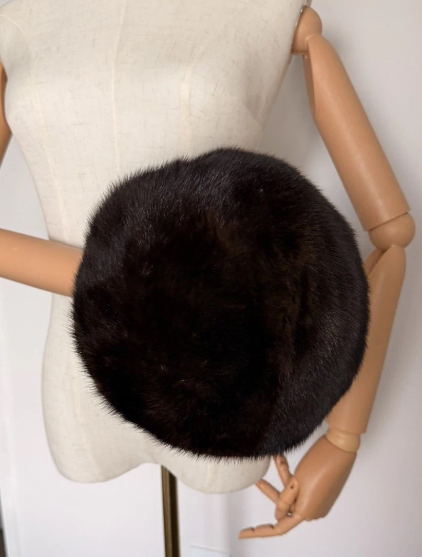 Vintage 50s 60s Dark Brown Genuine Mink Fur Beret Hat Cap Size 22.5 View 2
