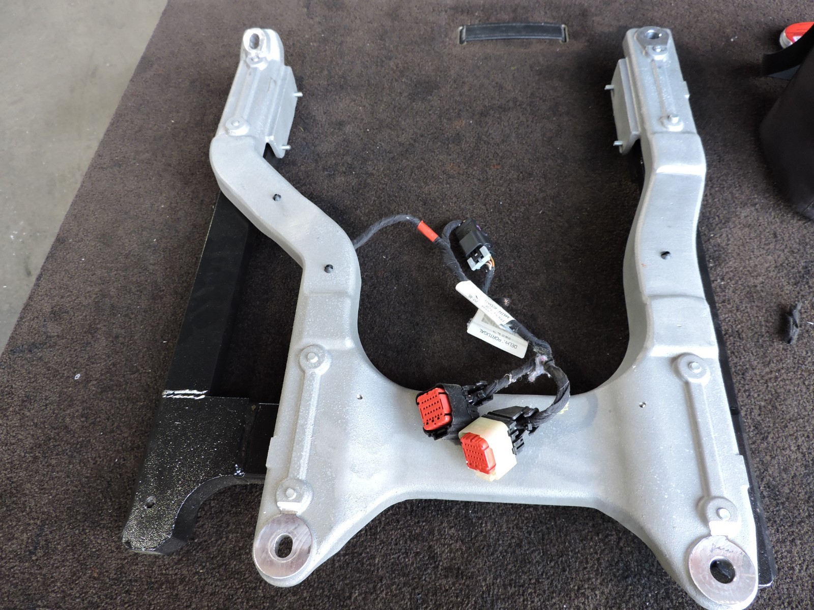 2008-13 MASERATI GRANTURISMO PASSENGER SEAT OCCUPANCY SENSOR AWS MODULE 236943