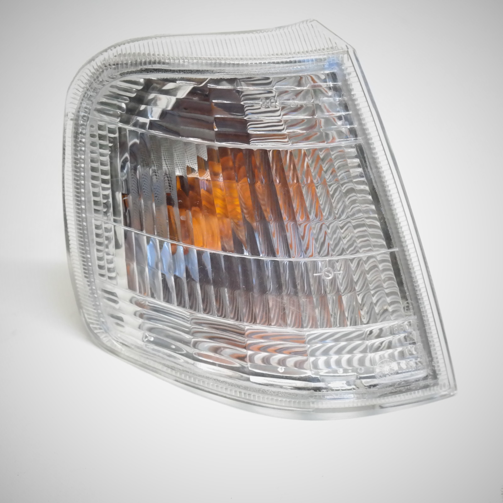 Clignotant Peugeot 405 MI16 et T16 authentique Valeo en verre acrylique