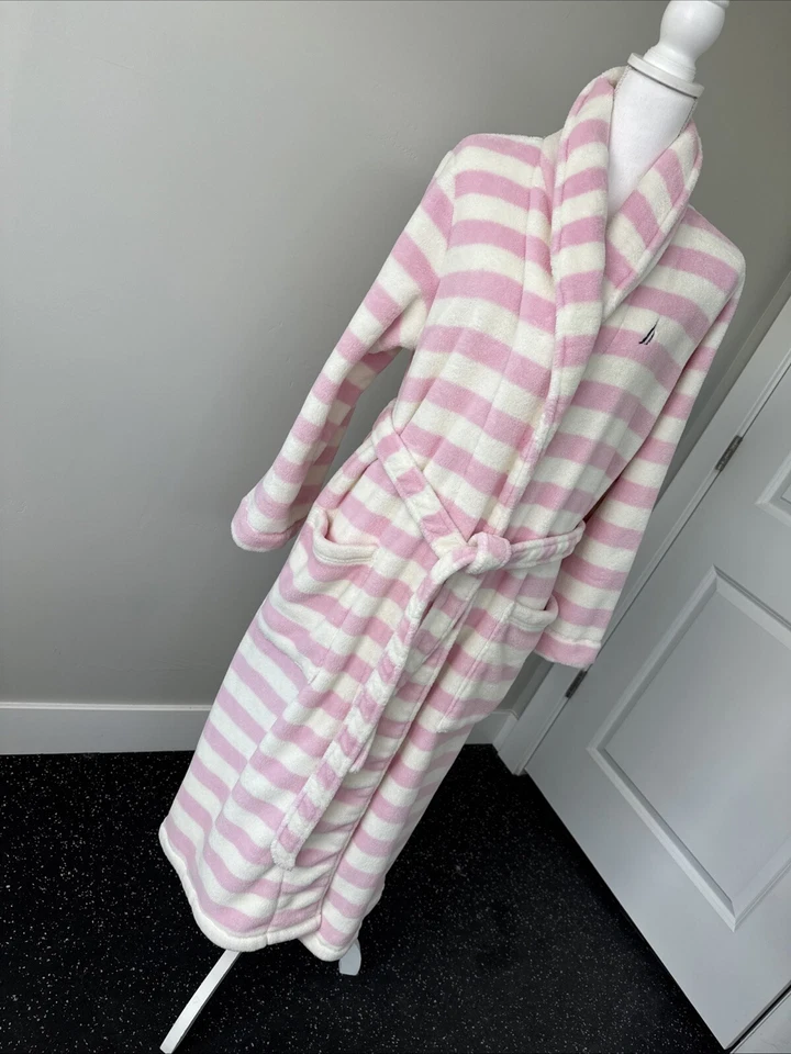 Ropa de dormir NAUTICA polar rosa y blanco para mujer bata grande #67835 Cabincore Travel Foto 4 de 4