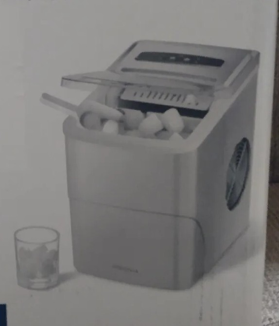 Portable Ice Maker  Insignia NS-IMP26SL0 26 lb-image