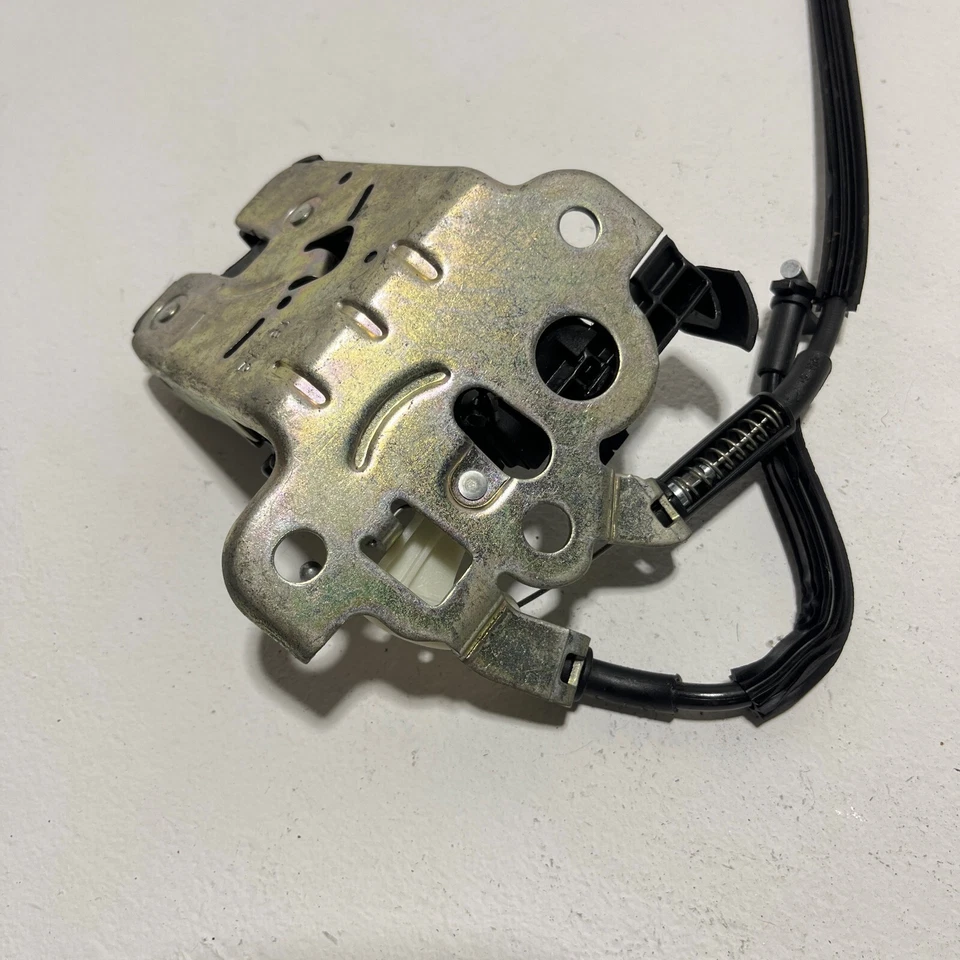 AUDI TT Quattro 2016-2023 maletero tapa bloqueo pestillo actuador OEM Foto 3 de 4