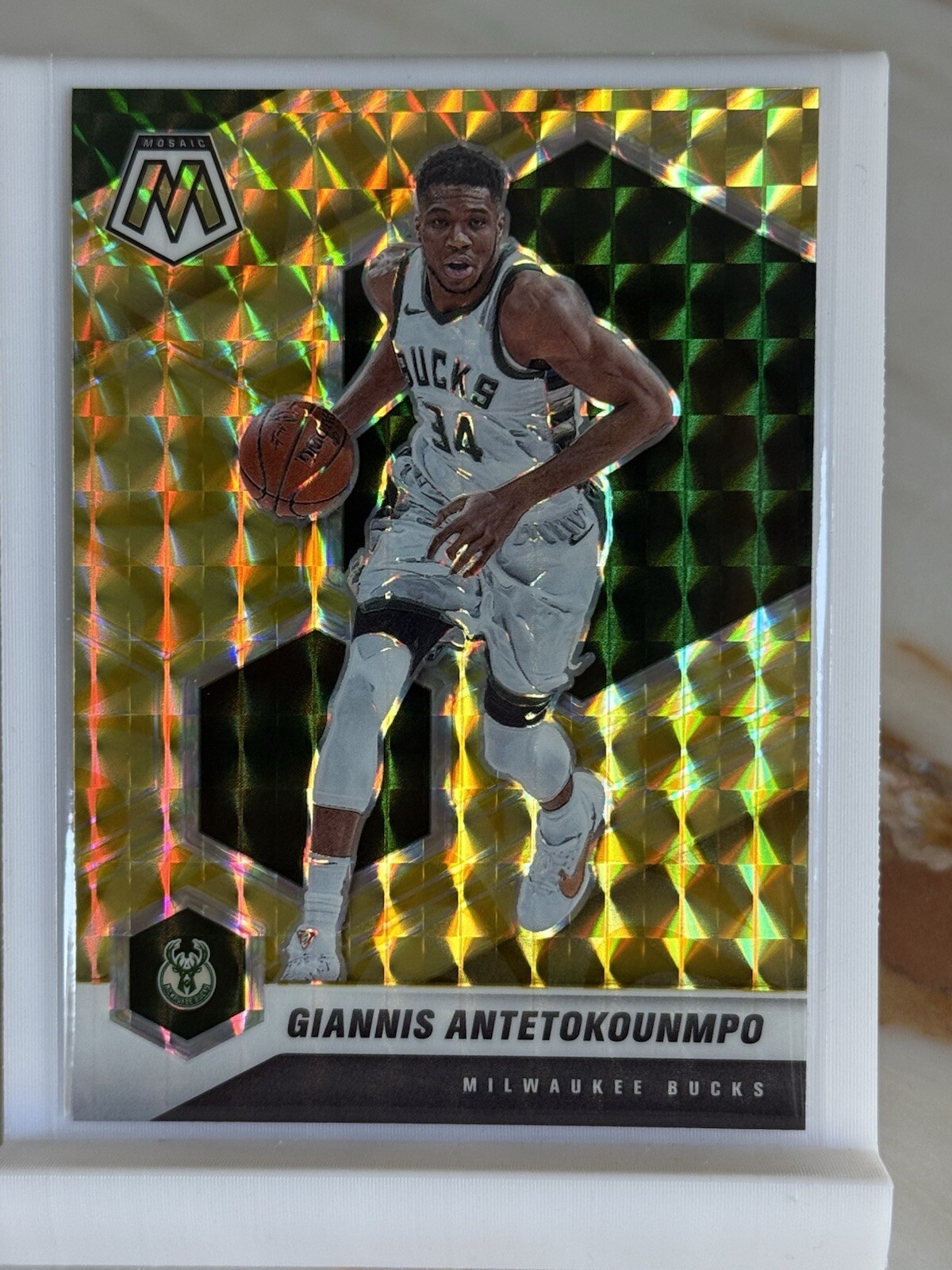 2020 Mosaic #80 Giannis Antetokounmpo Reactive Yellow Milwaukee