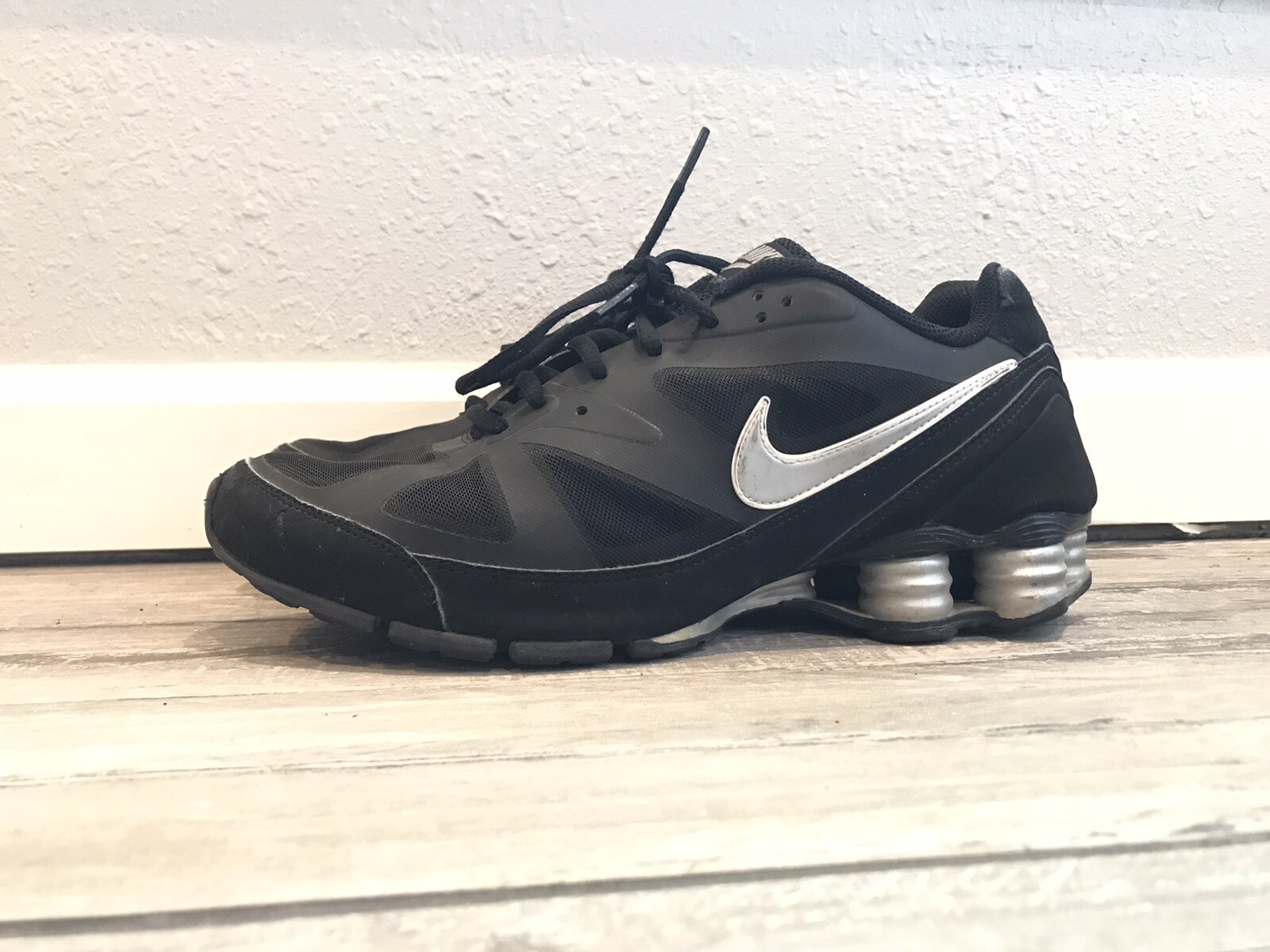 nike monster shox