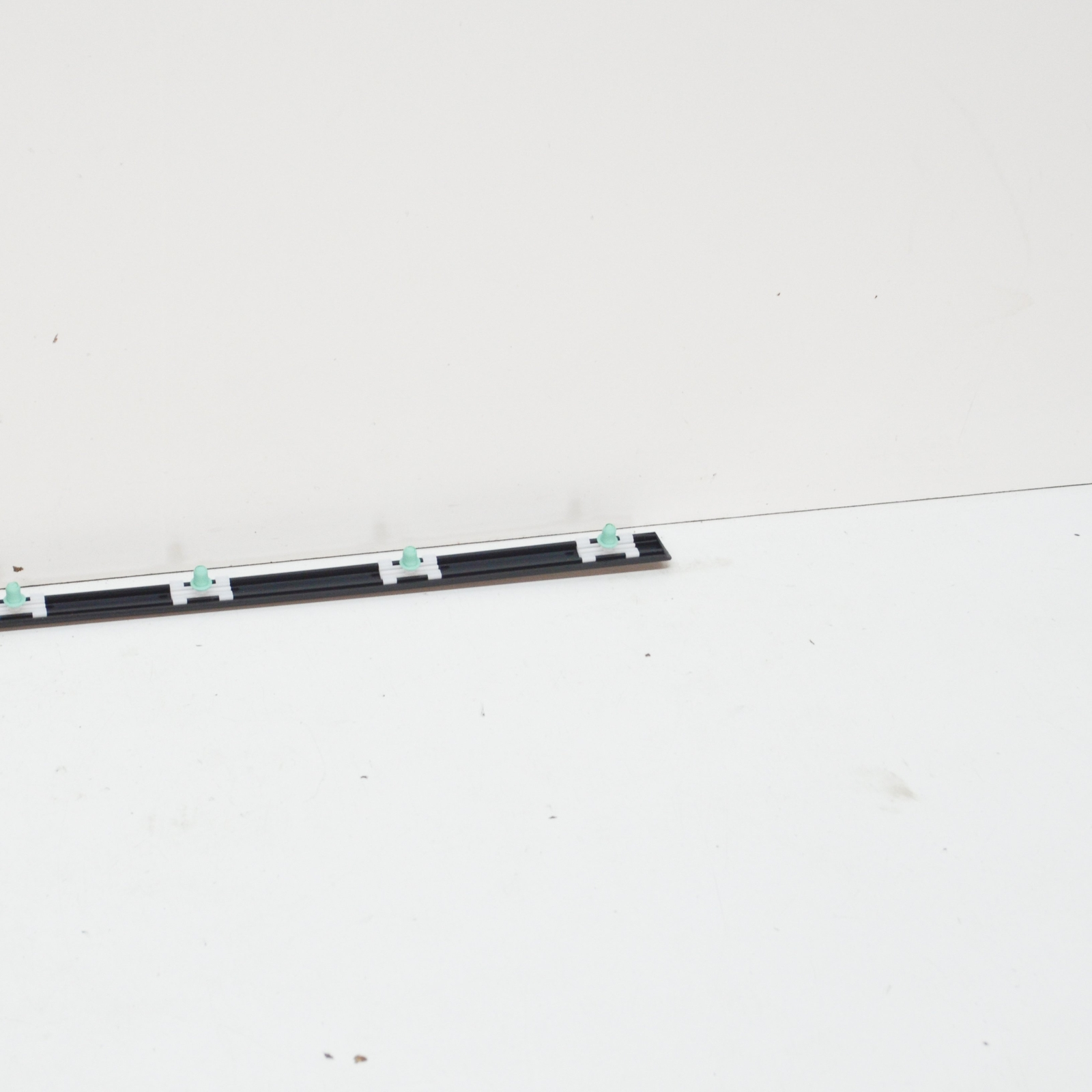 NEW BMW 3 E46 FRONT LEFT DOOR MOLDING 51138208449 8208449 ORIGINAL  