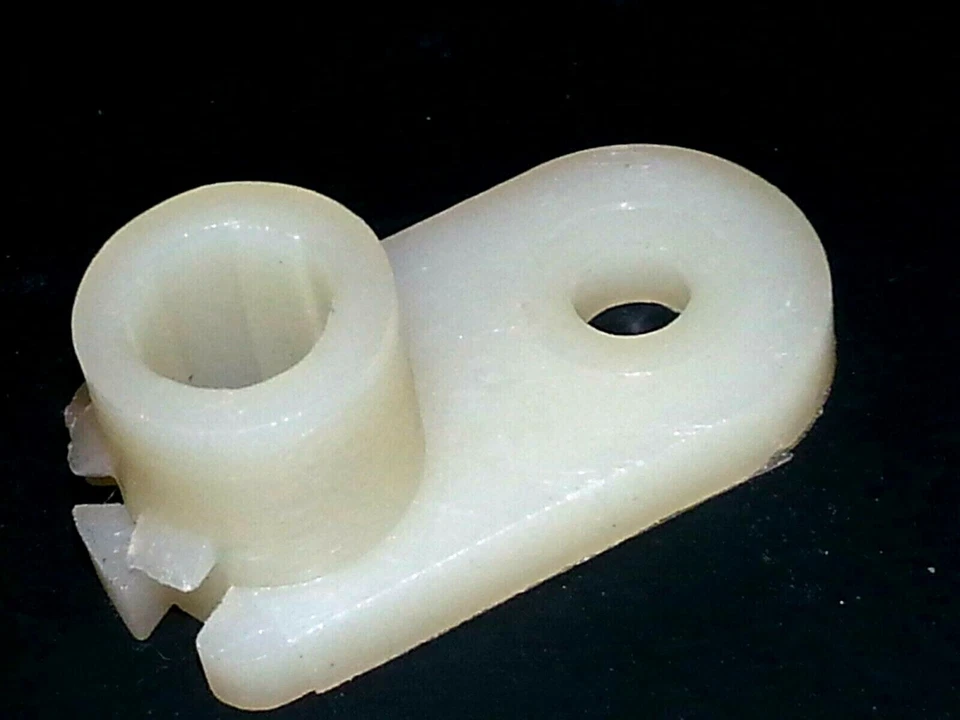 69-73 AMC AMX Faro Cabeza Luz Lámpara Ajustador Tornillo de Ajuste y Tuerca 4 piezas O Foto 2 de 4