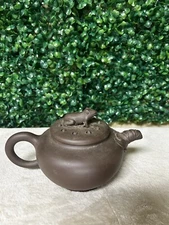 YiXing Zisha Clay Teapot marked WU Meifen吴梅芬蛙钮壶