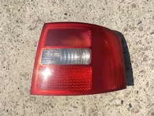 Audi A6 Avant 4B 2,5 Kombi (01-05) :  Heckleuchte rechts Rückleuchte 4B9945096F
