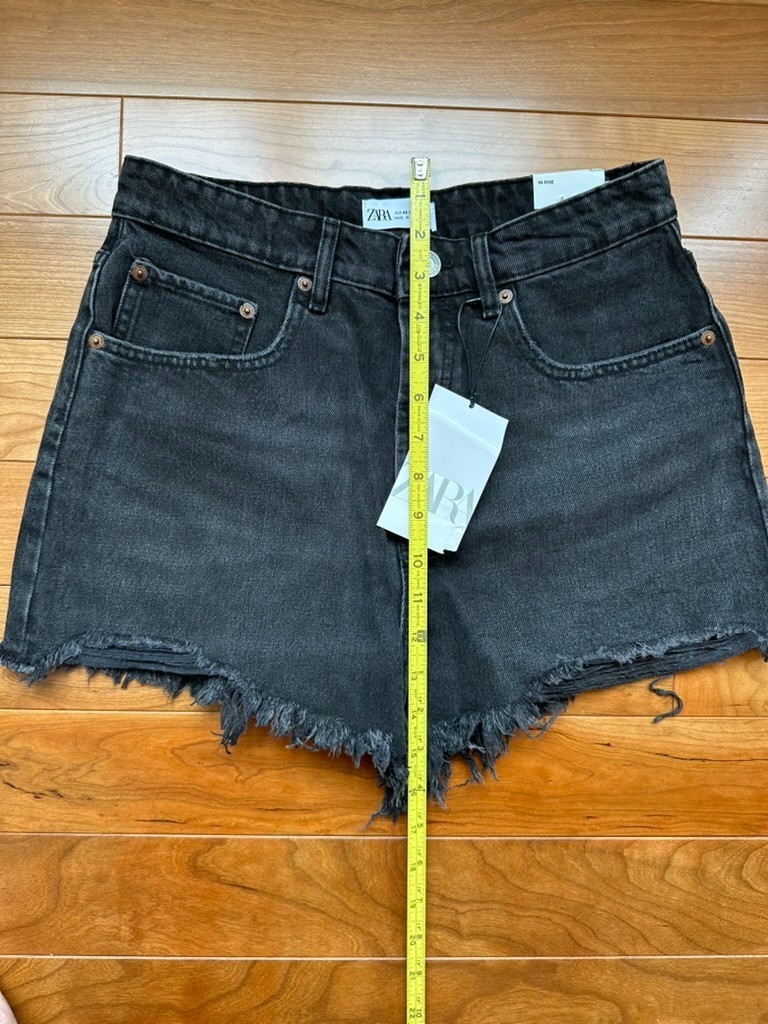Zara Black Frayed Hem High Rise Button Fly Black Denim Shorts Size 8 thumbnail 3