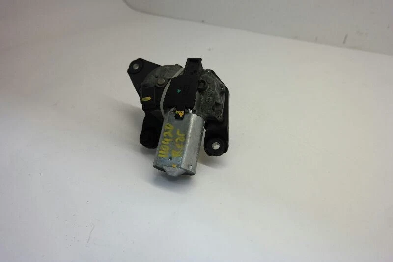 2004-2007 Chrysler Town Country Rear Wiper Motor  - Image 3 of 4