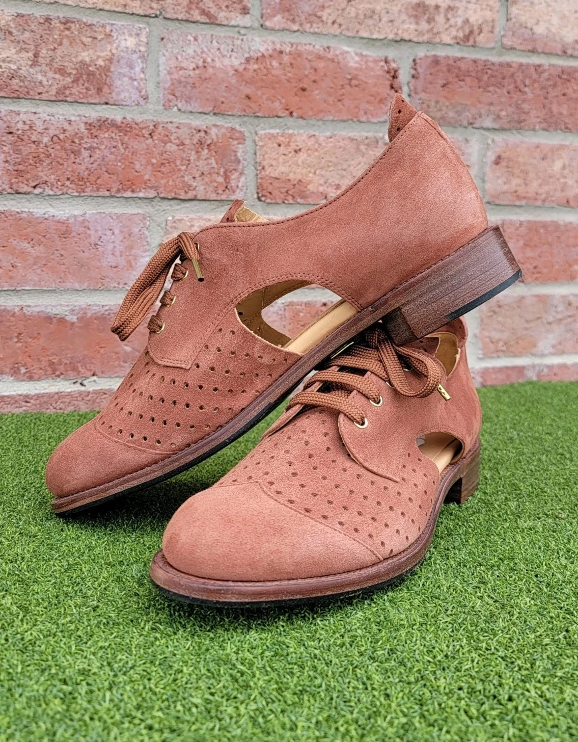 The Office of Angela Scott Mr Muffin Suede Leather Cutout Oxfords ~ Size 10 (41)