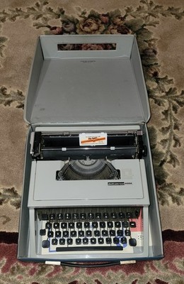 Vintage Olivetti Underwood Dora Light Gray Typewriter in Case - Made in Italy