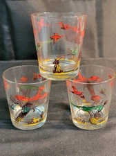 3 Vtg 1950s Pheasant Hunting Dog Bar Glass Red Green Yellow Juice Glasses