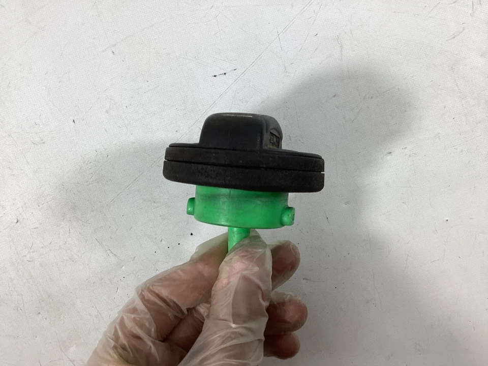 2009-2016 Audi A5 S5 Fuel Gas Filler Cap OEM . - Image 2 of 4