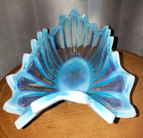 FOSTORIA Heirloom Blue Opalescent Crimped Decorative Bowl Centerpiece 13 1/2" - Picture 2 of 4