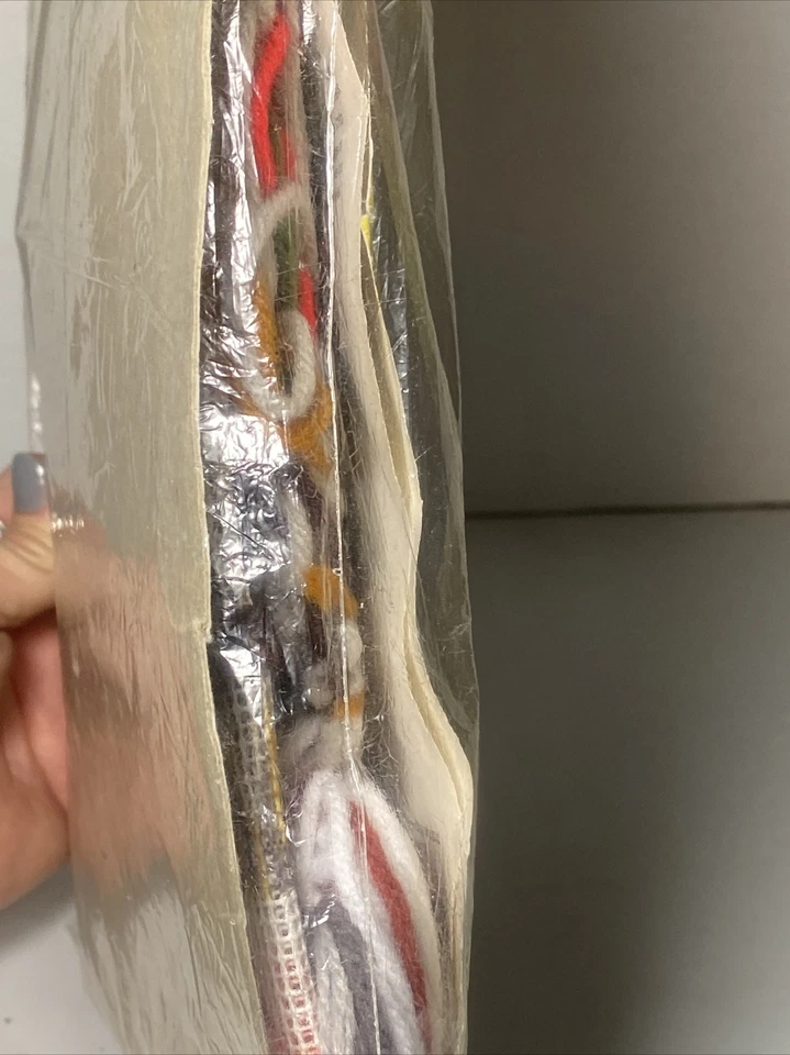 COLUMBIA 1976 MINERVA WINTER LEAF NEEDLEPOINT PICTURE KIT 9"X12" 2435 - Image 3 of 4